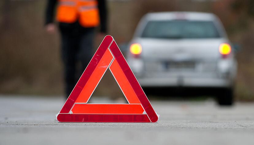 Warndreieck, Warnweste und Co: Was ist neben dem Pflichtzubehör sonst noch nützlich bei einem Auto-Notfall?