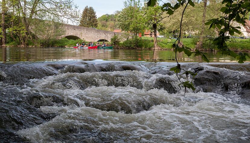 Kanu fahren auf Kocher, Neckar oder Jagst ist ein naturnahes und erholsames Vergnügen. Kanu fahren auf Kocher, Neckar oder Jagst ist ein naturnahes und erholsames Vergnügen.