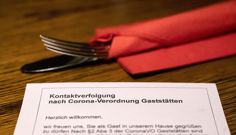 Bislang wurden beim Besuch in Gaststätten Kontaktdaten abgefragt. Foto: dpa