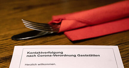 Bislang wurden beim Besuch in Gaststätten Kontaktdaten abgefragt. Foto: dpa
