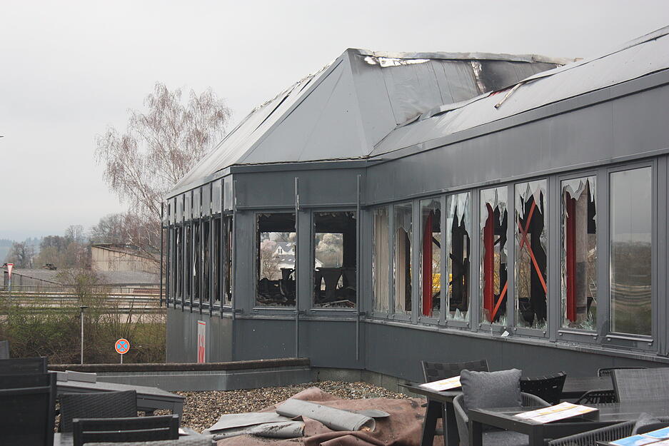 Großbrand in Mosbach-Neckarelz – Millionenschaden in Einkaufscenter