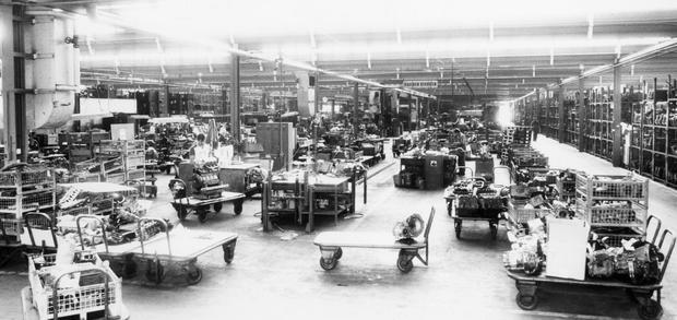 1986:  Seit 1964 geh&ouml;rt das Austauschteilewerk in Heilbronn zum KW-Betrieb.