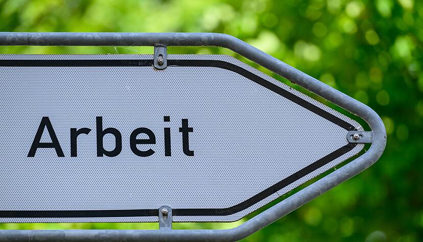 Die Zahl der Arbeitslosen in Deutschland ist im September wieder unter die Drei-Millionen-Grenze gesunken (Archivbild).