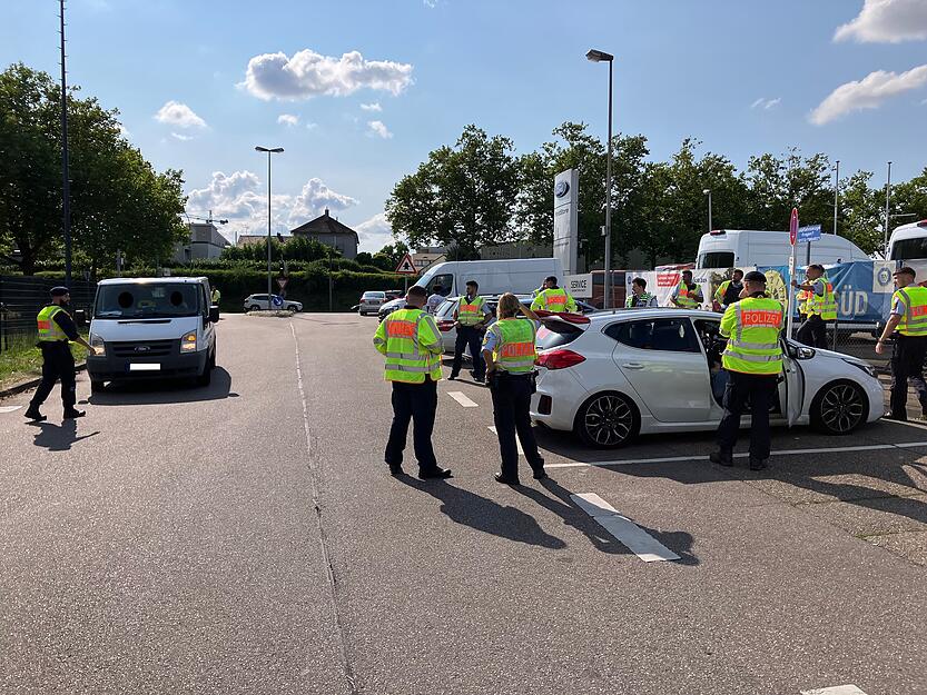 Am Mittwochnachmittag hat die Polizei in Heilbronn eine Großkontrolle durchgeführt.