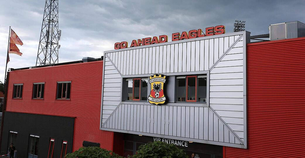 Das Stadion der Go Ahead Eagles in Deventer ist eines der kleinsten Stadien der Europa League.
