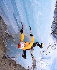 Spektakuläre Bilder gibt es beim Eisklettern. Spektakuläre Bilder gibt es beim Eisklettern.