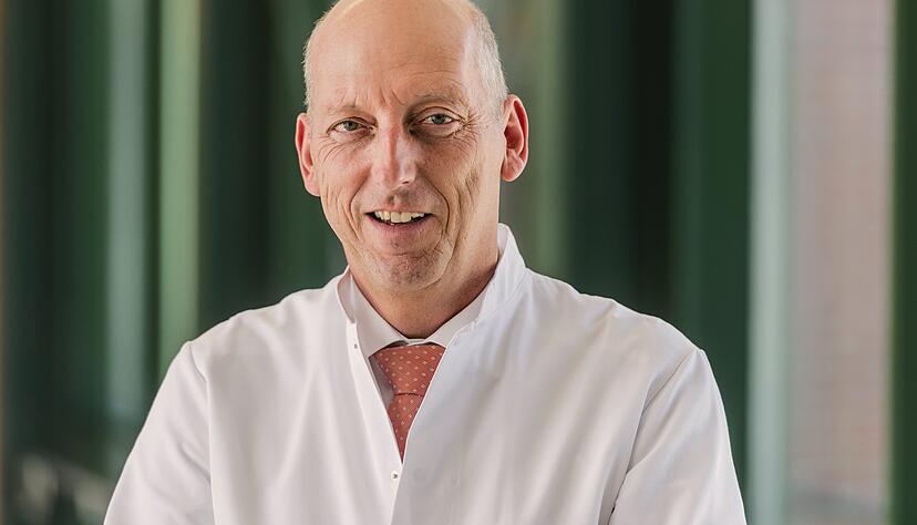 Akute Beschwerden durch Arthrose lassen sich am besten mit sogenannten nicht-steroidalen Entzündungshemmern (NSAR) behandeln, rät Professor Karl-Dieter Heller, Präsident der Deutschen Gesellschaft für Endoprothetik. Foto: privat Akute Beschwerden durch Arthrose lassen sich am besten mit sogenannten nicht-steroidalen Entzündungshemmern (NSAR) behandeln, rät Professor Karl-Dieter Heller, Präsident der Deutschen Gesellschaft für Endoprothetik. Foto: privat