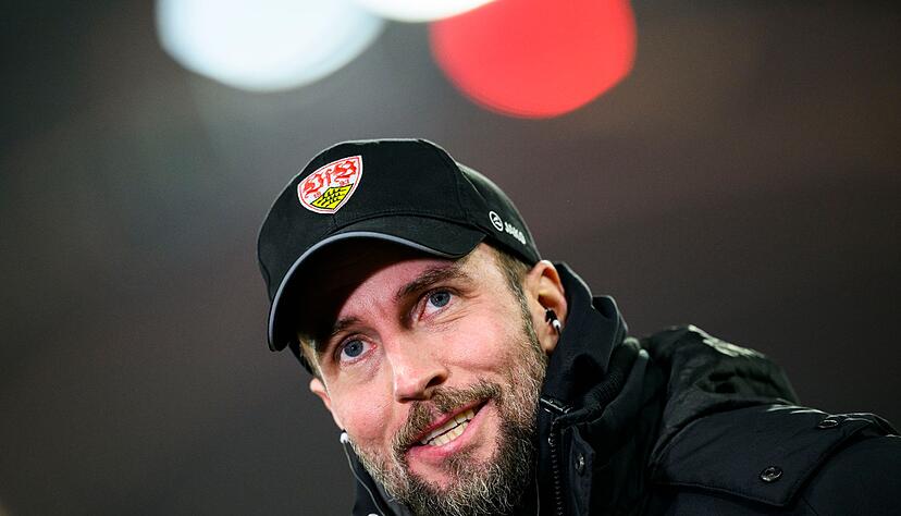 Der VfB Stuttgart ist "gierig" und "hungrig", erklärt Trainer Sebastian Hoeneß vor dem Spiel gegen Eintracht Frankfurt. Der VfB Stuttgart ist "gierig" und "hungrig", erklärt Trainer Sebastian Hoeneß vor dem Spiel gegen Eintracht Frankfurt.