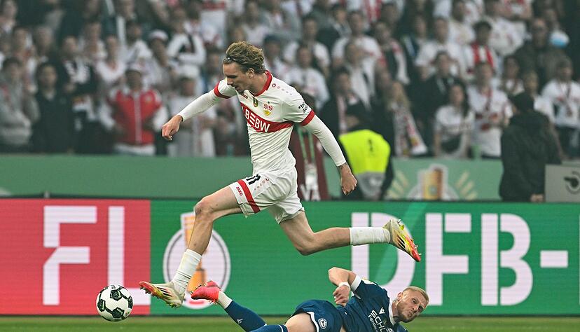 Erst gewann Nick Woltemade mit dem VfB Stuttgart den DFB-Pokal, dann zeigte er Mitgef&uuml;hl mit Gegner Bielefeld.