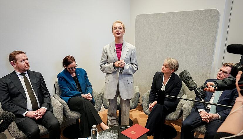 Nach Laboranalysen sehen die Au&szlig;enminister von Deutschland, Gro&szlig;britannien, Schweden und den Niederlanden es als erwiesen an, dass Kremlkritiker Alexej Nawalny vergiftet worden ist.