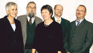 Profibetreuer beim Heilbronner Betreuungsverein: (v. l.) Ingrid Rosenthal, Wolfram von Specht, Brigitte Massa, Fabian Haussecker und Stefan Stroh.
Foto: Ulrike Bauer Profibetreuer beim Heilbronner Betreuungsverein: (v. l.) Ingrid Rosenthal, Wolfram von Specht, Brigitte Massa, Fabian Haussecker und Stefan Stroh.
Foto: Ulrike Bauer