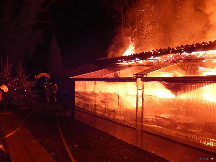 Ein Vollbrand zerstörte das vor allem aus Holz gebaute Lokal.