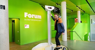 Die kostenfreie SUPER-Ausstellung der experimenta Heilbronn &ndash; ideal, um im Kleinen zu erleben, was das Science Center im Gro&szlig;en auszeichnet.
