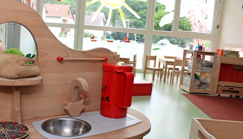 Krippe im Kindergarten Leonbronn: Die Gemeinde überlegt, die kommunale Einrichtung bis 15.30 Uhr zu öffnen. Foto: Simon Gajer