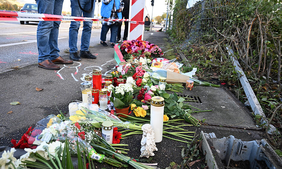 Bei dem Unfall kamen eine 39-Jährige und ihre zwei kleinen Söhne ums Leben.