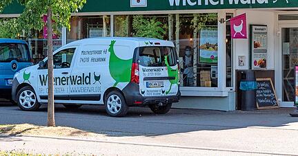 Die alten Firmenschilder sollen im Juni neuen weichen.
Foto: Mario Berger Die alten Firmenschilder sollen im Juni neuen weichen.
Foto: Mario Berger
