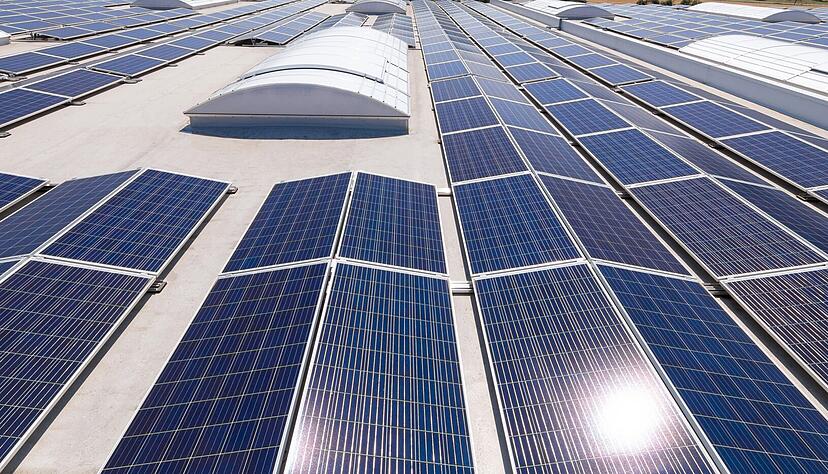 Die Stadt Heilbronn setzt beim Ausbau der erneuerbaren Energien in erster Linie auf Photovoltaikanlagen. Windkraftanlagen sollen aber auch eine Rolle spielen. Die Stadt Heilbronn setzt beim Ausbau der erneuerbaren Energien in erster Linie auf Photovoltaikanlagen. Windkraftanlagen sollen aber auch eine Rolle spielen.