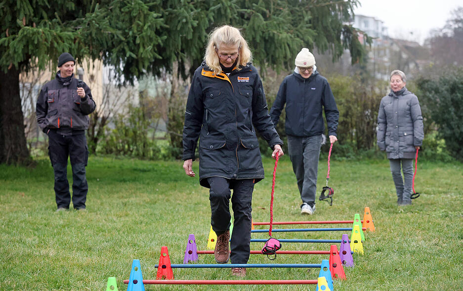Die leere Leine ermöglicht intensives Arbeiten an Körperhaltung und Führungstechnik im Hobby Dogging.