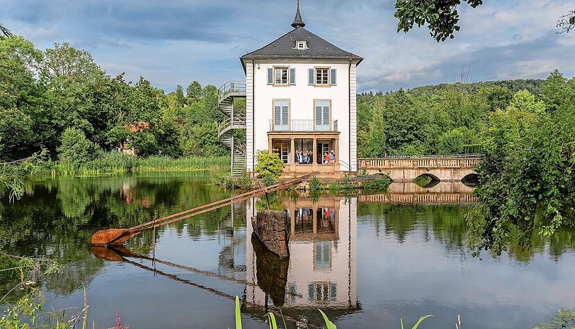 Nicht nur im Sommer ein lauschiges Plätzchen für Geist und Seele: Das Trappenseeschlösschen am Pfühlpark ist Sitz des Heilbronner Literaturhauses und Ort zahlreicher Veranstaltungen. Nicht nur im Sommer ein lauschiges Plätzchen für Geist und Seele: Das Trappenseeschlösschen am Pfühlpark ist Sitz des Heilbronner Literaturhauses und Ort zahlreicher Veranstaltungen.