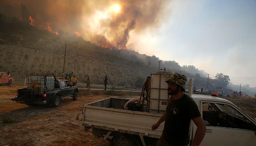 Die Regierung steht für ihr Brandmanagement in der Kritik. Die Regierung steht für ihr Brandmanagement in der Kritik.