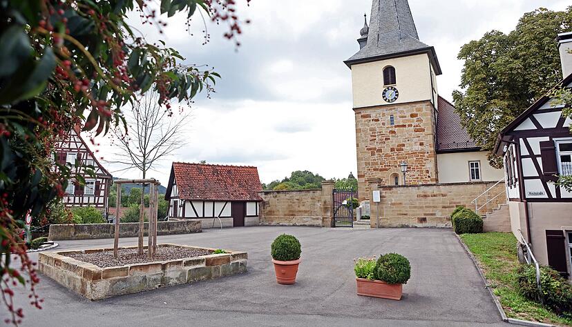 Die Evangelische Kirche im Langenbrettacher Teilort Brettach soll bald saniert werden Am Tag des offenen Denkmals können Interessierte mehr darüber erfahren. Die Evangelische Kirche im Langenbrettacher Teilort Brettach soll bald saniert werden Am Tag des offenen Denkmals können Interessierte mehr darüber erfahren.