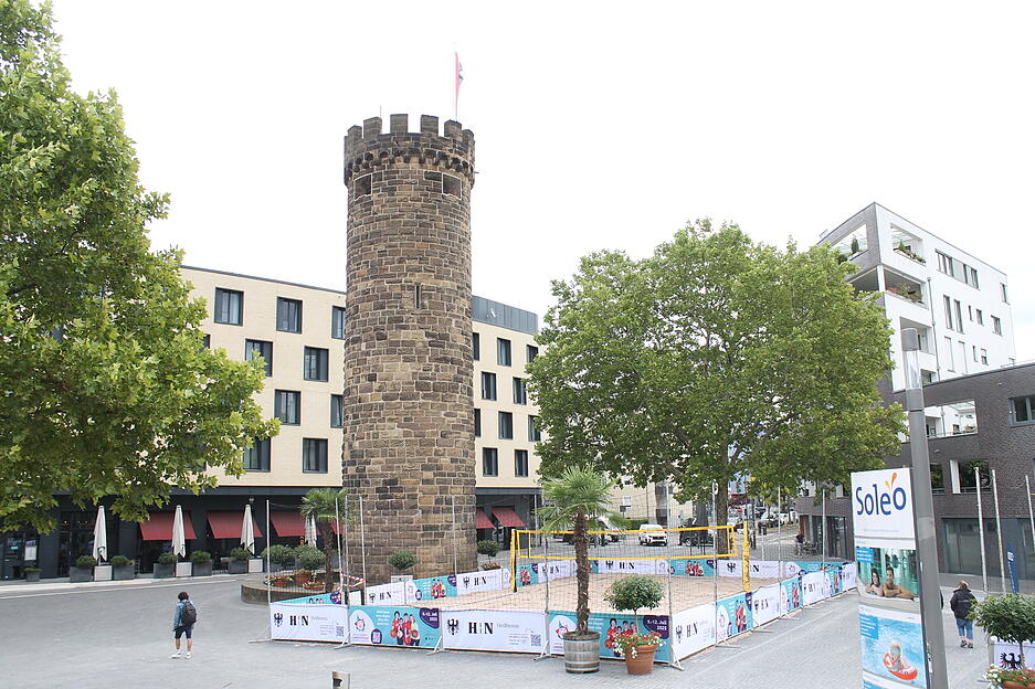 Am Bollwerksturm in Heilbronn sind zwei Beachvolleyball-Felder entstanden.