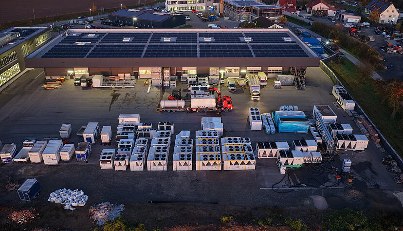 Auch das Gesch&auml;ft der Hohenloher mit Mietger&auml;ten boomt: Noch in diesem Jahr soll daf&uuml;r eine weitere Lagerhalle am Standort entstehen.