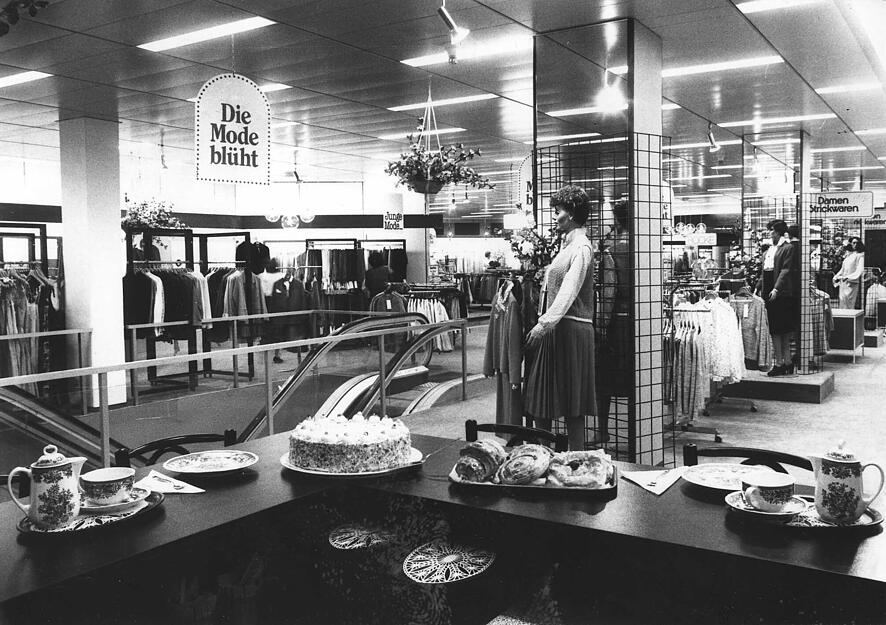 1.04.1981: Eröffnung unter dem Motto "Barthel für alle". Die Firma Carl Krauß erweitert das Sortiment des renommierten Heilbronner Hauses Barthel.