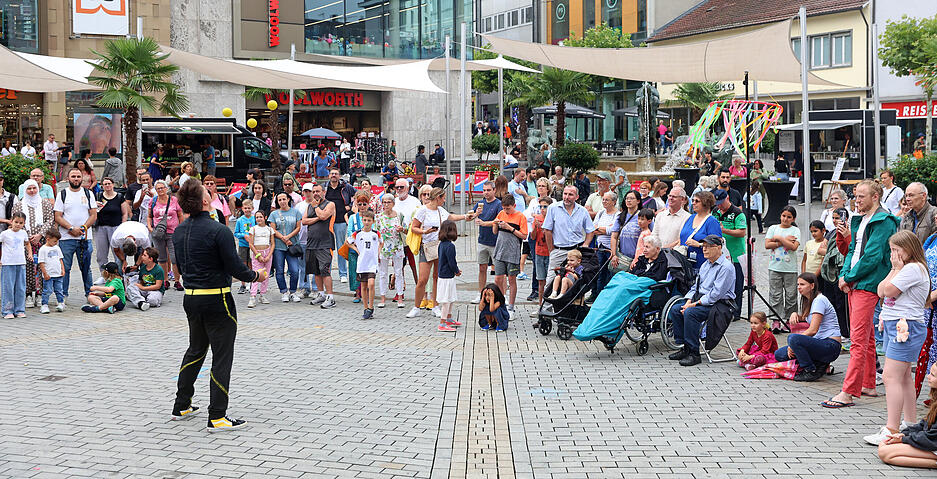 Die Heilbronner Innenstadt verwandelte sich am Samstag in einen gro&szlig;en Zirkus.