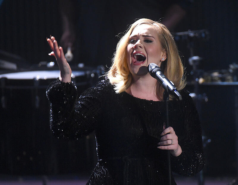 Die Sängerin Adele im Dezember 2015 beim RTL Jahresrückblick "2015! Menschen, Bilder, Emotionen".