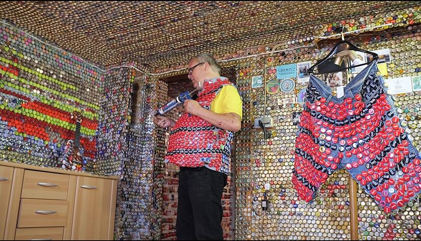 Auf Instagram will er als &laquo;Kronkorken Frank&raquo; auch Aufmerksamkeit auf das Thema Angeh&ouml;rigenpflege ziehen.