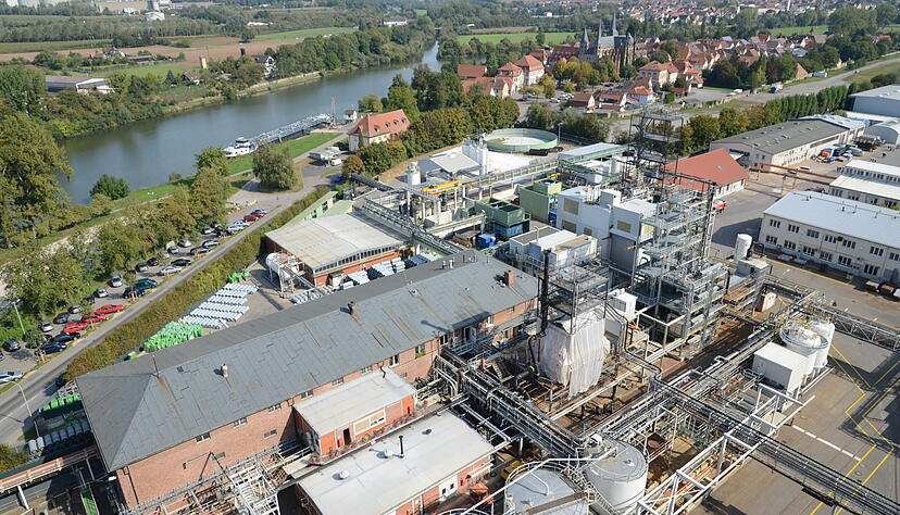 Ein Jahrhundertlang wurde am Neckar in Bad Wimpfen Salz produziert, seit 1921 auch chemische Stoffe. 1982 wurde das Werk dann in die Solvay-Gruppe eingegliedert.