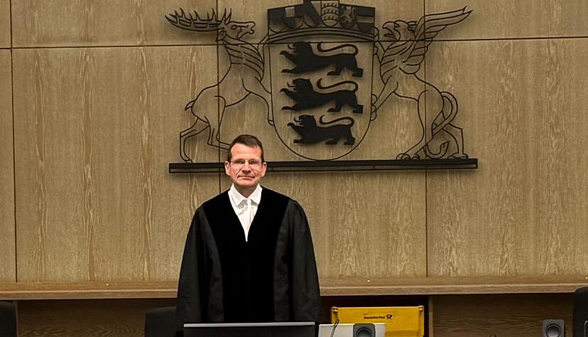 Richter Gerd Rackwitz beim Prozessauftakt am Landgericht Mannheim nach Schüssen auf einen Kioskbetreiber in Mannheim. Richter Gerd Rackwitz beim Prozessauftakt am Landgericht Mannheim nach Schüssen auf einen Kioskbetreiber in Mannheim.