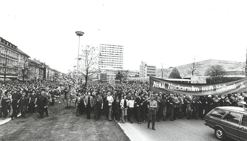 Mit dem Marsch auf Heilbronn verhinderten Betriebsrat, IG Metall und Besch&auml;ftigte im Jahr 1975 die geplante Schlie&szlig;ung des Werks Neckarsulm.