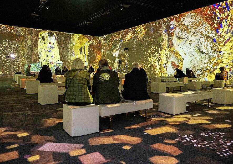 Immersive Kunstausstellung  in Ludwigsburg: Klimts Gem&auml;lde digitalisiert