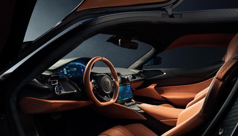 Innen entspricht der Nevera Rimac wohl dem Niveau, das man von einem 2,4 Millionen Euro teuren Fahrzeug erwarten darf.