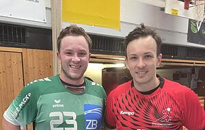 Felix Reichert (links) und sein Bruder Rico Reichert standen sich erstmals als Kreisläufer im direkten Duell gegenüber.
