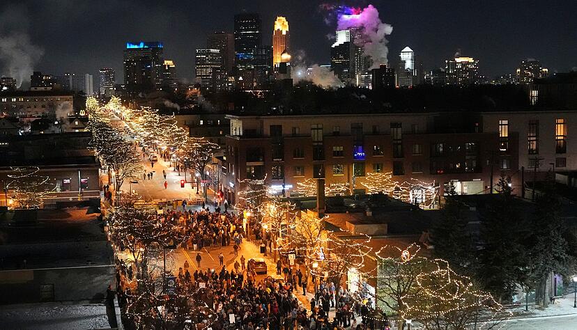 Seit Wochen wird gegen Trumps Abschiebepolitik demonstriert.