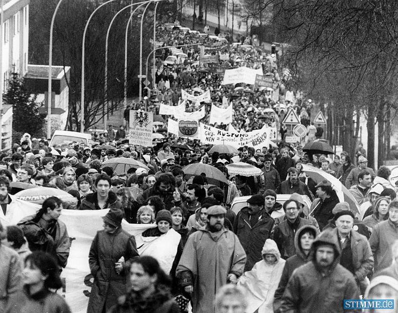 Zug der Zehntausend: Schweigemarsch zur Waldheide im Februar 1985 nach dem Pershing-Unfall.