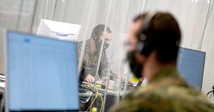 Momentan unterstützen Hunderte Soldaten die Südwest-Behörden im Kampf gegen die Corona-Pandemie. Jetzt sollen nochmals 900 Kräfte dazukommen. Foto: dpa