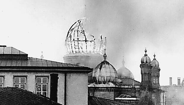 Am 10. November 1938 ging das jüdische Gotteshaus in Flammen auf.
Fotos: Stadtarchiv