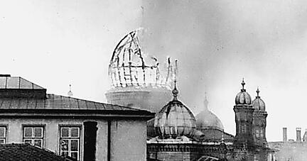 Am 10. November 1938 ging das jüdische Gotteshaus in Flammen auf.
Fotos: Stadtarchiv