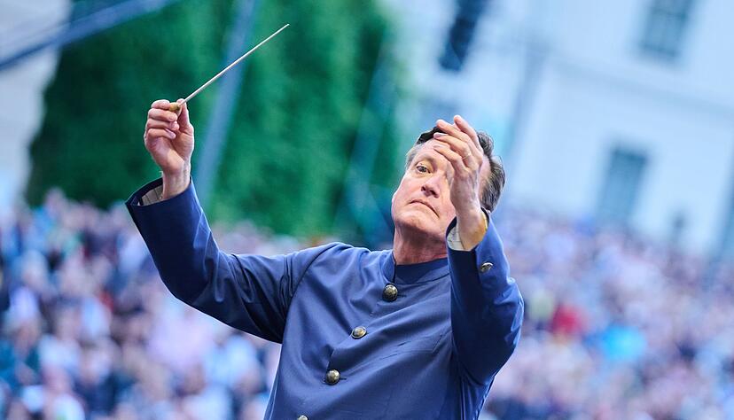 Nach einigen Jahren Pause kehrt Christian Thielemann 2025 nach Bayreuth zurück. Nach einigen Jahren Pause kehrt Christian Thielemann 2025 nach Bayreuth zurück.