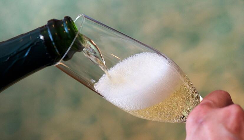 Sekt wird in der Weihnachtszeit und zu Silvester besonders gerne getrunken. (Illustrationsfoto)