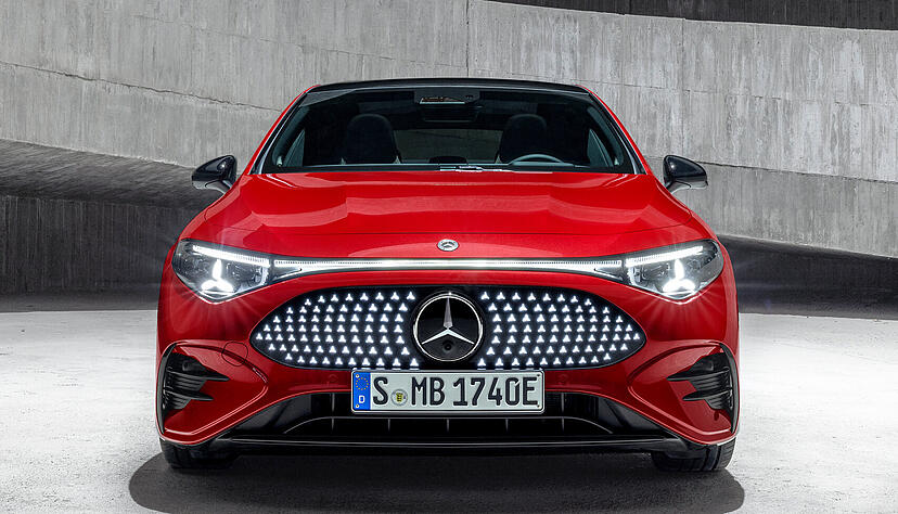 Mercedes nennt noch keine Preise f&uuml;r den CLA, sie d&uuml;rften um die 45.000 Euro starten.