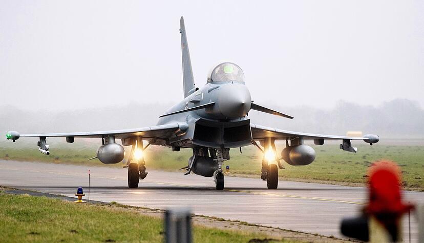 Der Eurofighter wurde gemeinsam von Deutschland, Großbritannien, Spanien und Italien entwickelt. (Symbolfoto) Der Eurofighter wurde gemeinsam von Deutschland, Großbritannien, Spanien und Italien entwickelt. (Symbolfoto)
