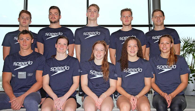 Die Leistungsgruppe (hinten von links): Daniel Pinneker, Dennis Blank, Henning Mühlleitner, Benedikt Sell, Trainer Christian Hirschmann. Vorne: Alexey Amosov, Bettina Merkle, Mahin-Cara Härdtner, Celine Rieder. Bente Fischer. Es fehlen: Fabian Schwingenschlögl, Nadine Lämmler, Lukas Kraft (alle drei Studium in USA), Clemens Rapp und Felix Ziemann (beide trainieren überwiegend in Heidelberg). Die Leistungsgruppe (hinten von links): Daniel Pinneker, Dennis Blank, Henning Mühlleitner, Benedikt Sell, Trainer Christian Hirschmann. Vorne: Alexey Amosov, Bettina Merkle, Mahin-Cara Härdtner, Celine Rieder. Bente Fischer. Es fehlen: Fabian Schwingenschlögl, Nadine Lämmler, Lukas Kraft (alle drei Studium in USA), Clemens Rapp und Felix Ziemann (beide trainieren überwiegend in Heidelberg).