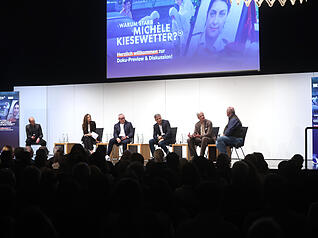 Warum wurde die junge Polizistin Michèle Kiesewetter im April 2007 getötet? Über das Motiv der Mörder vom Nationalsozialistischen Untergrund (NSU) wird bis heute gerätselt. Eine SWR-Dokumentation, die vorab im RedBlue in Heilbronn gesehen werden konnte, beschäftigte sich erneut mit dem Fall.