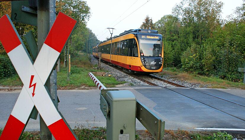 Wie lange muss das eingleisige Stadtbahn-Nadelöhr Leingarten-Schwaigern beim Ausbau gesperrt werden? Schüler und Berufspendler wären stark betroffen. Wie lange muss das eingleisige Stadtbahn-Nadelöhr Leingarten-Schwaigern beim Ausbau gesperrt werden? Schüler und Berufspendler wären stark betroffen.