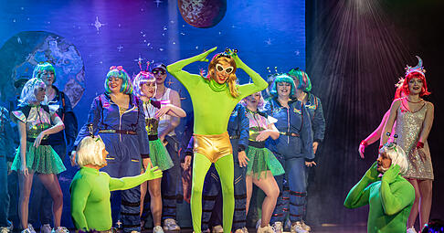 Bunt, lustig und spektakul&auml;r feierte die Wimpfener Faschingsgesellschaft am Samstag ihre erste von sieben Prunksitzungen.